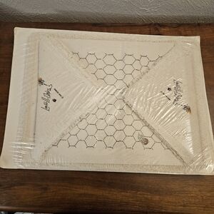Lowell Davis Set Of 4 Placemats And Napkins, Chicken Wire & Feathers New Sealed
